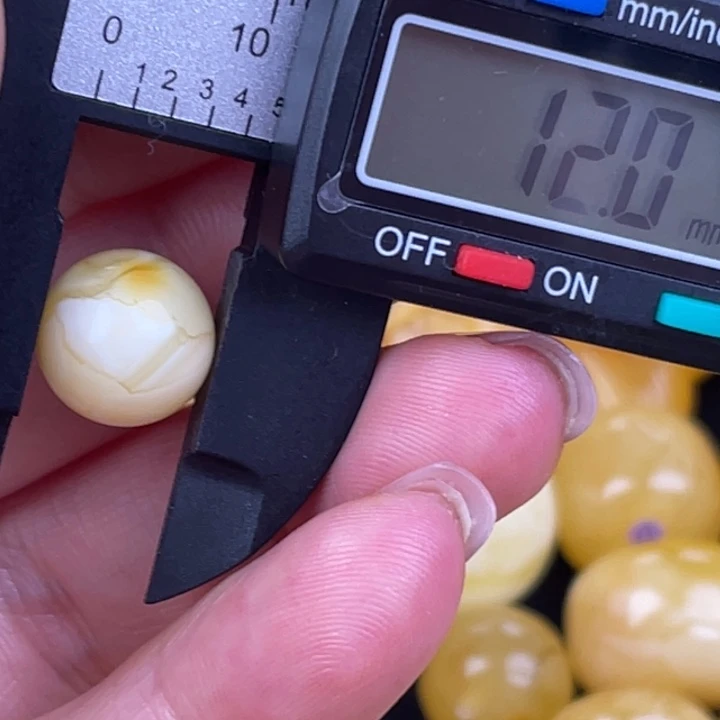 蜜蜡未镶嵌裸石354