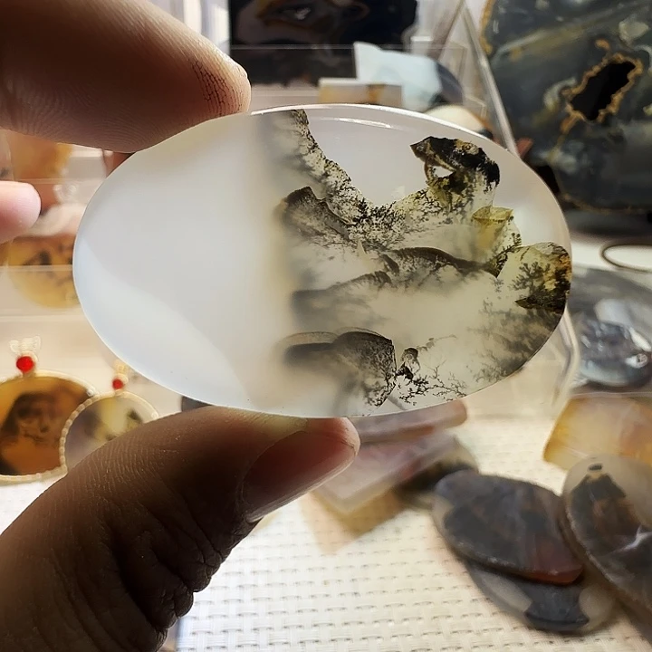 玛瑙/玉髓未镶嵌珠宝奇石