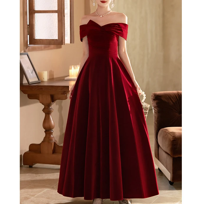 一字肩新娘敬酒服订婚气质回门结婚便装连衣裙显瘦法式晚礼服丝绒