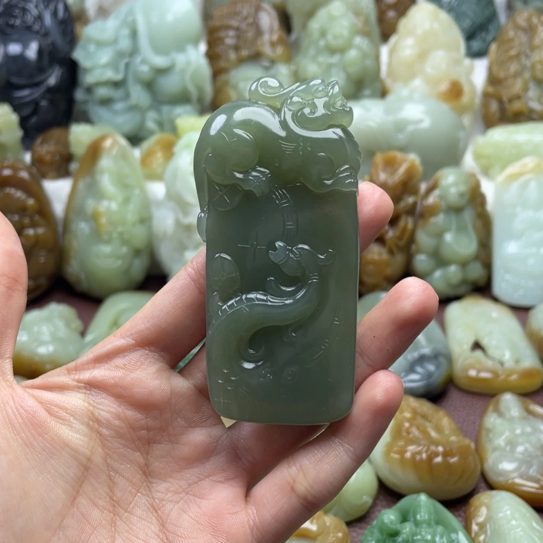 颈饰未镶嵌和田玉