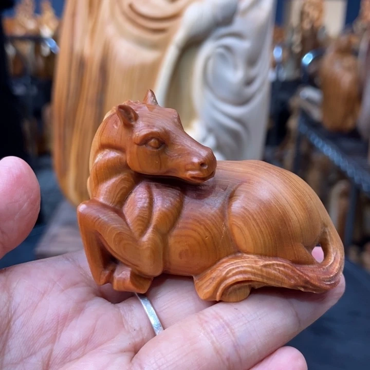 柏木（崖柏）手把件马