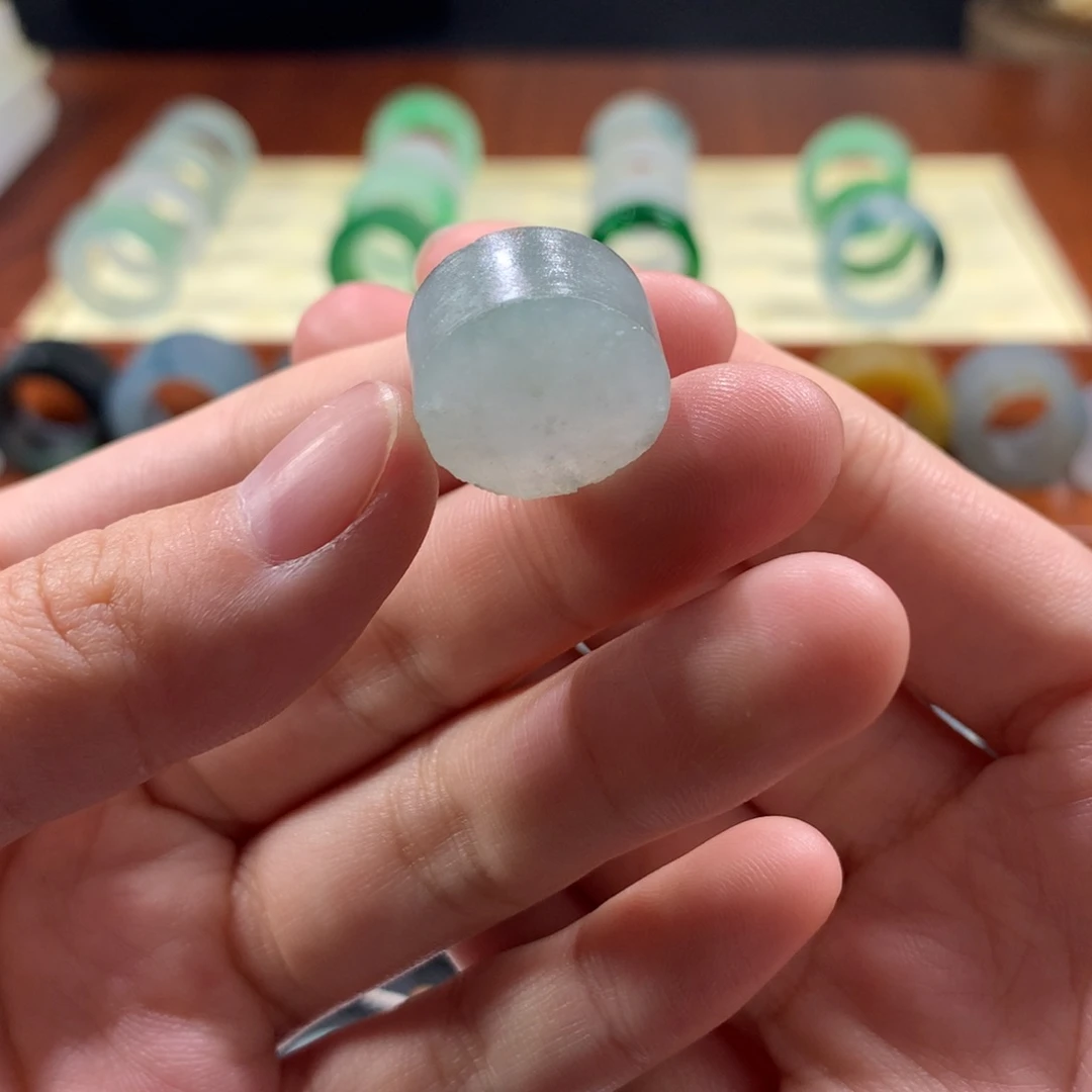 定制翡翠未镶嵌冰透苹果珠16.8-8.2大小