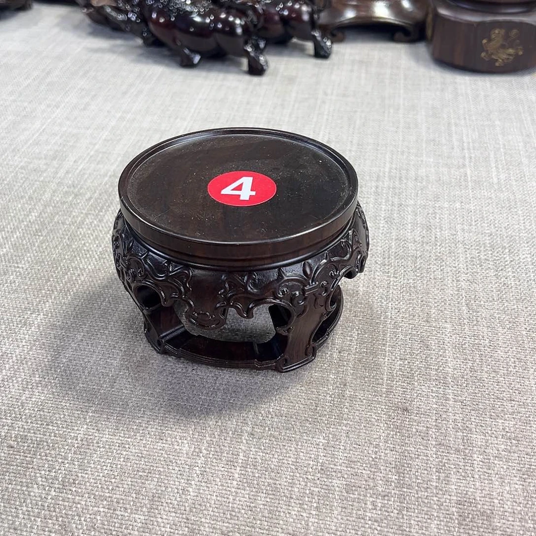 红木底座精雕工艺品