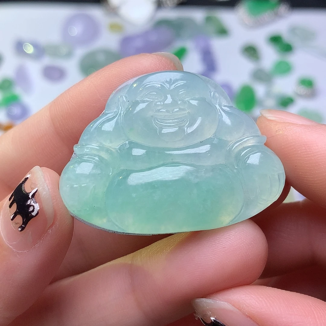 翡翠未镶嵌颈饰佛