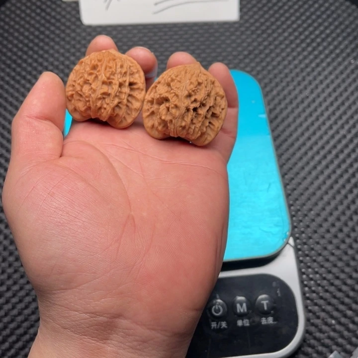 文玩核桃把件?*眠大虎头41