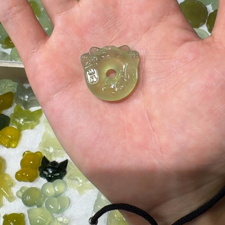 蛇纹石玉未镶嵌吊坠(不含链)