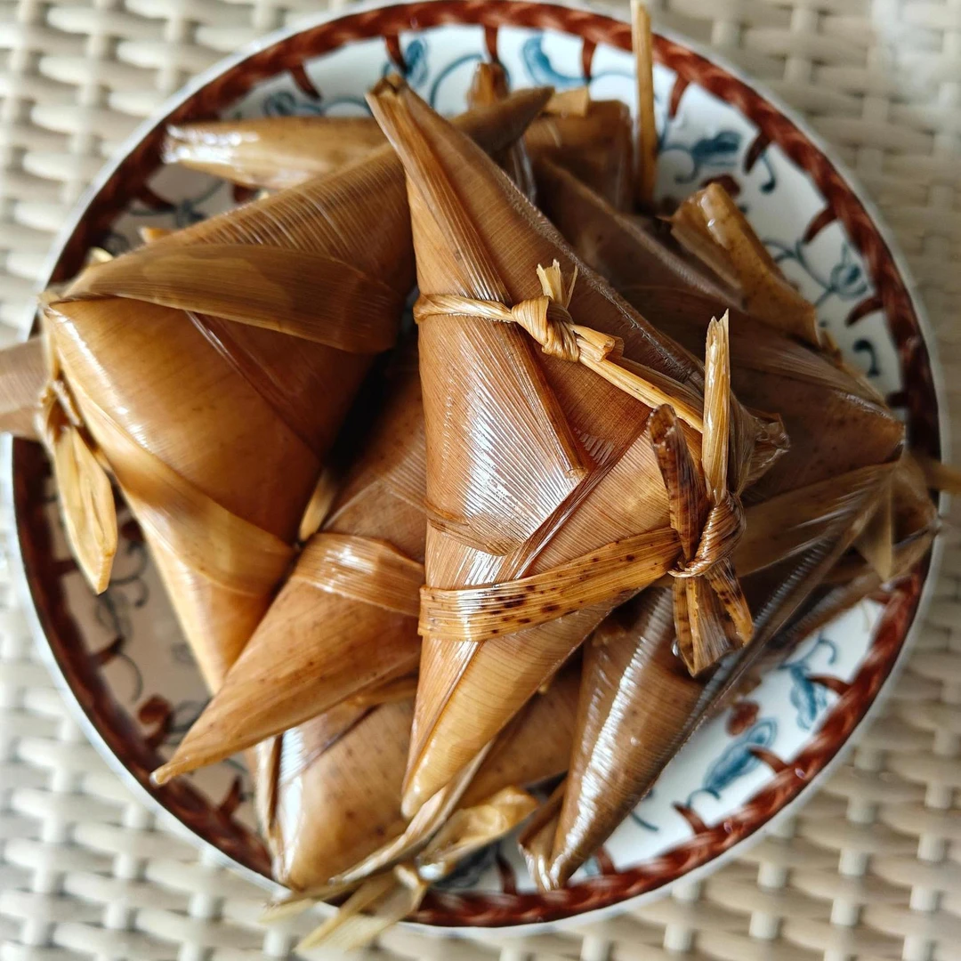信阳纯糯米粽子清水白米粽子原味纯糯米老式粽叶真空包装