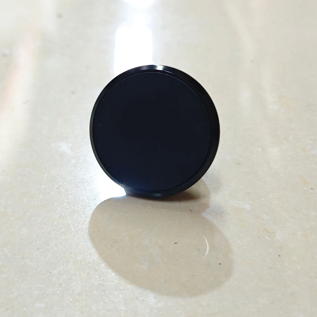 8新  车载出风口手机支架/电子配件