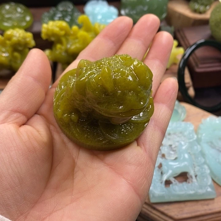 蛇纹石玉未镶嵌手把