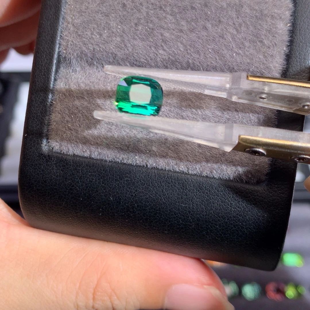 未镶嵌珠宝奇石碧玺2.68ct