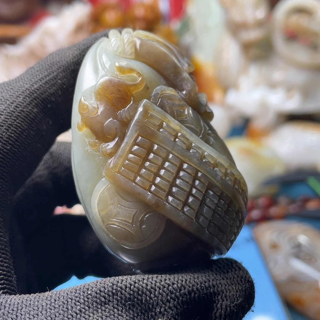 和田玉（糖玉）未镶嵌颈饰