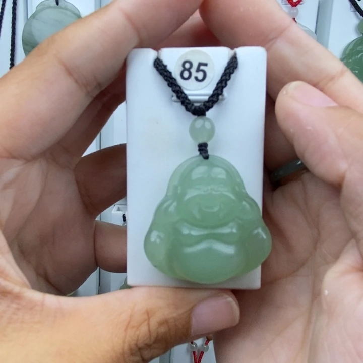 石英质玉未镶嵌颈饰