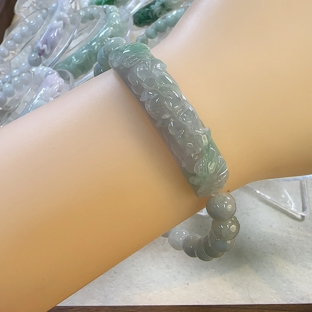 颈饰未镶嵌翡翠手牌