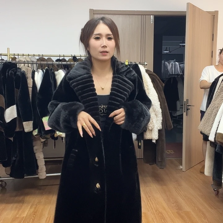 皮毛一体外套女中长款