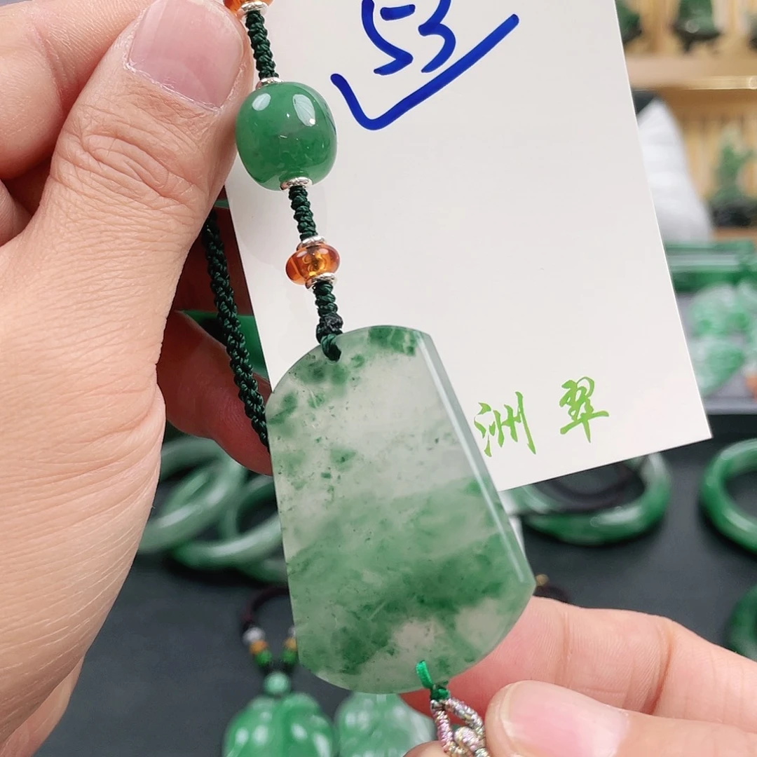 石英质玉－个未镶嵌