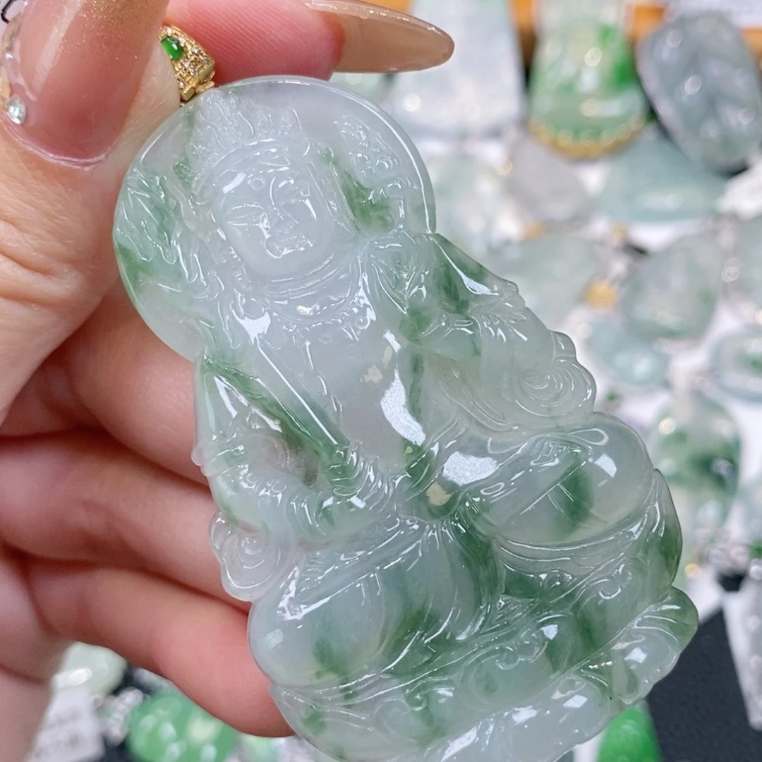 颈饰18K金镶嵌翡翠