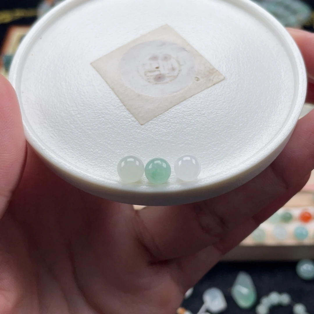 ঐ***࿐翡翠散珠天然翡翠 圆珠6mm