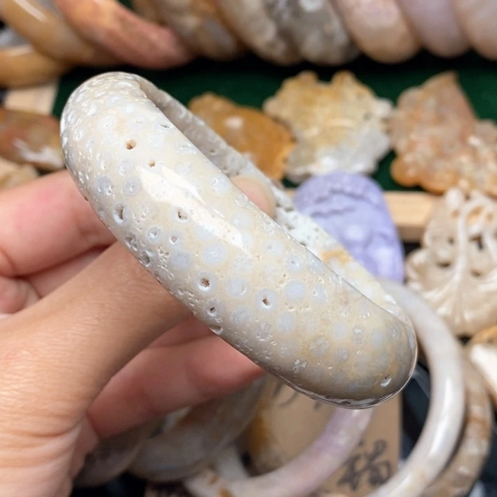 硅化珊瑚（珊瑚玉）手镯未镶嵌59.8