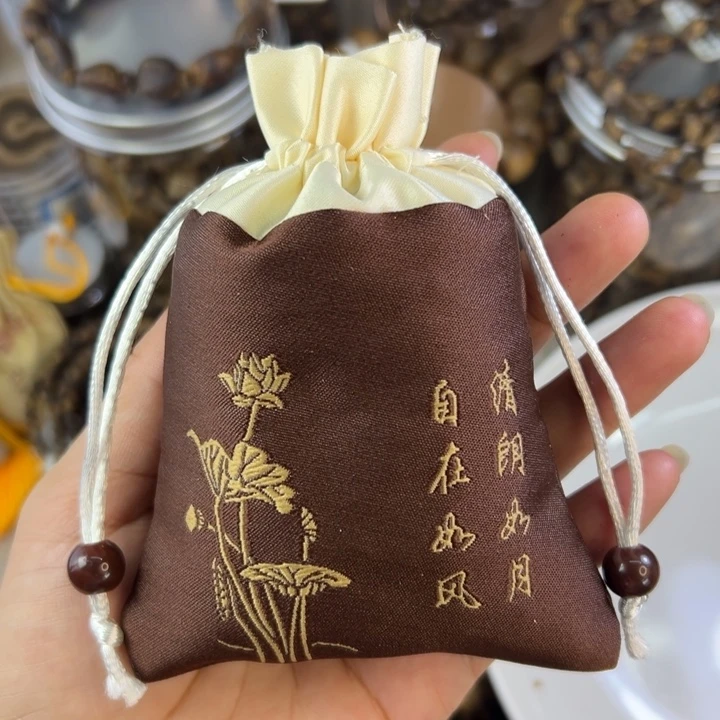 沉香碎屑沉香奇楠沉香香包 20 克