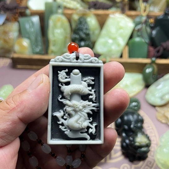 蛇纹石玉合金颈饰