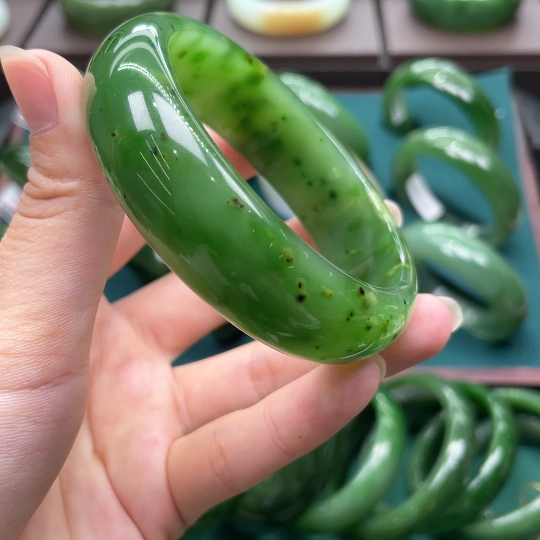 西***宝未镶嵌手镯和田玉（碧玉）