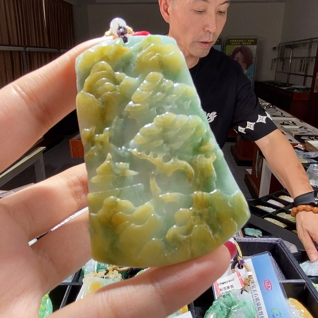 翡翠未镶嵌颈饰翡翠