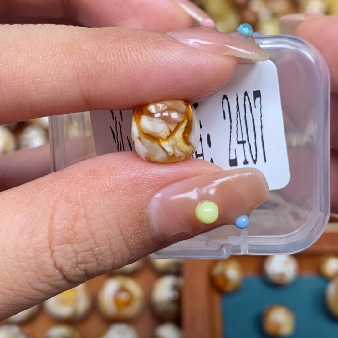 沁色蜜蜡未镶嵌2407