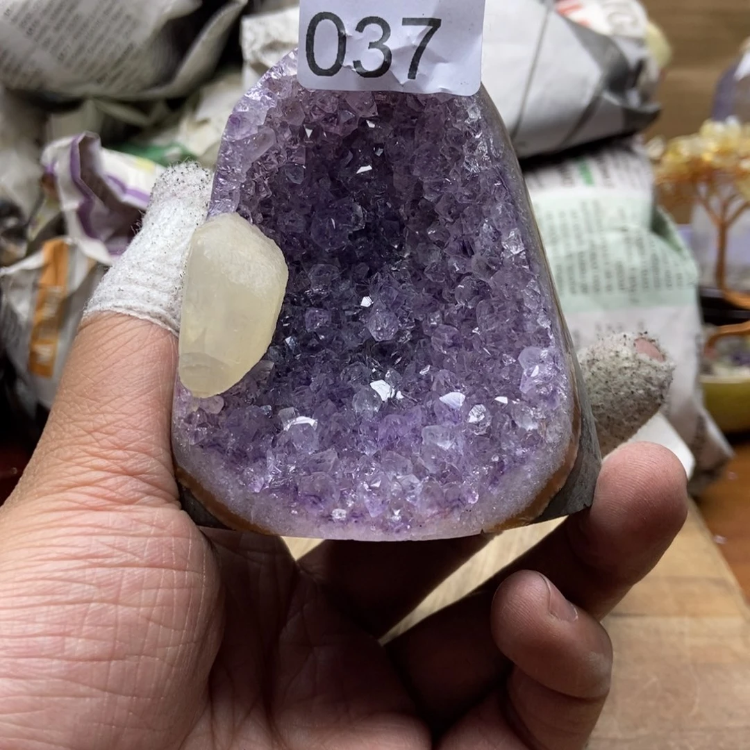 紫晶天然水晶摆件未镶嵌