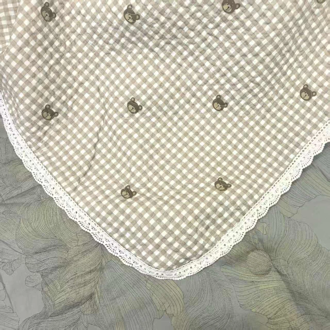 床盖-咖色格子小熊230*250花边大床盖
