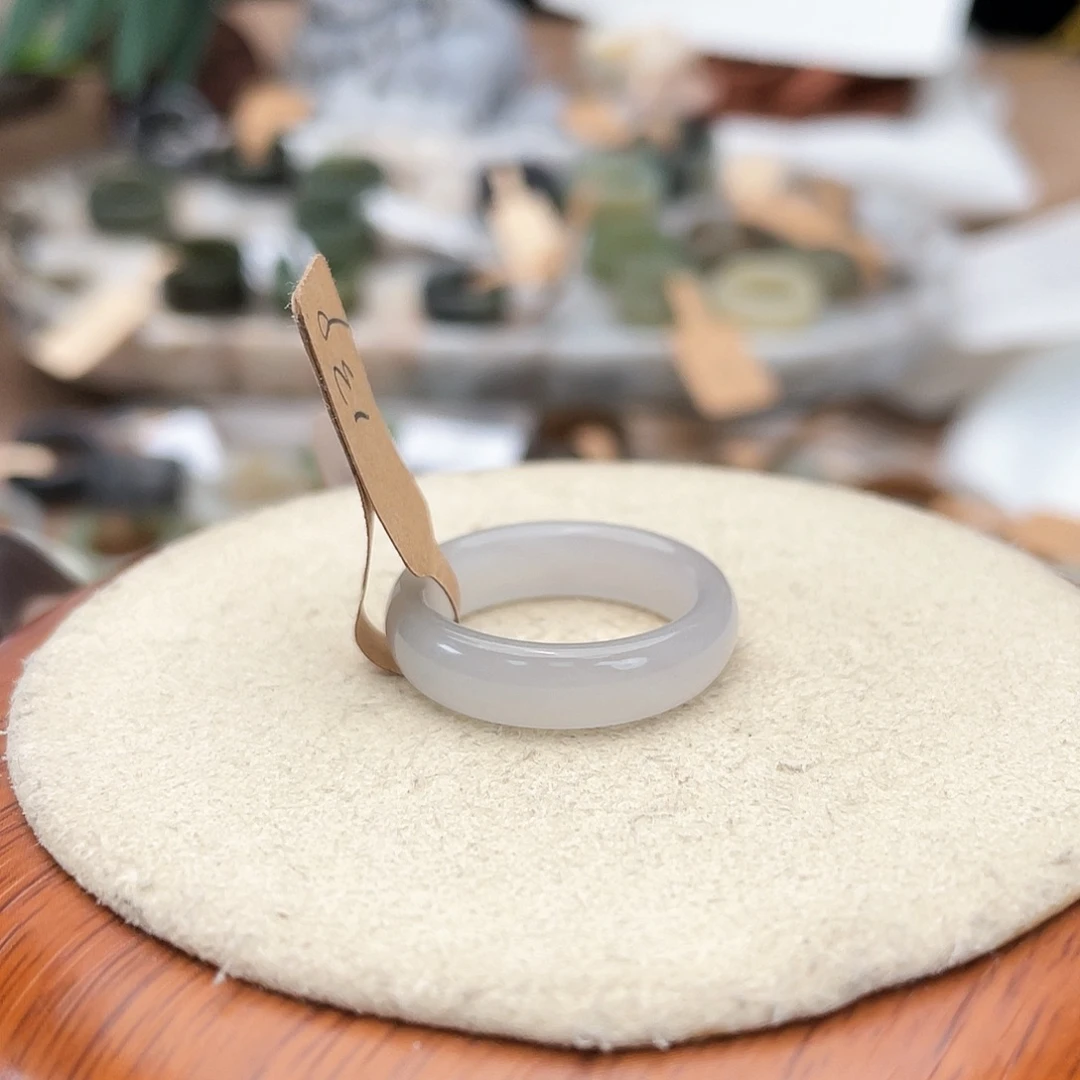 嘻***嘻和田玉戒指未镶嵌c69冰透紫原切17.7不退货