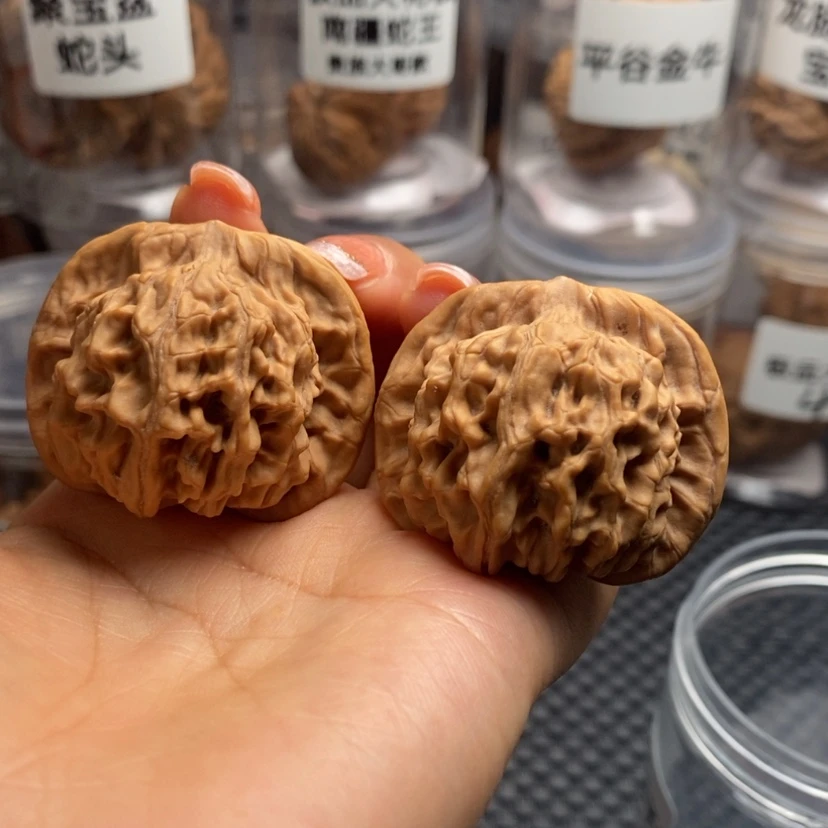 【闪购商品】文玩核桃吊坠天地40