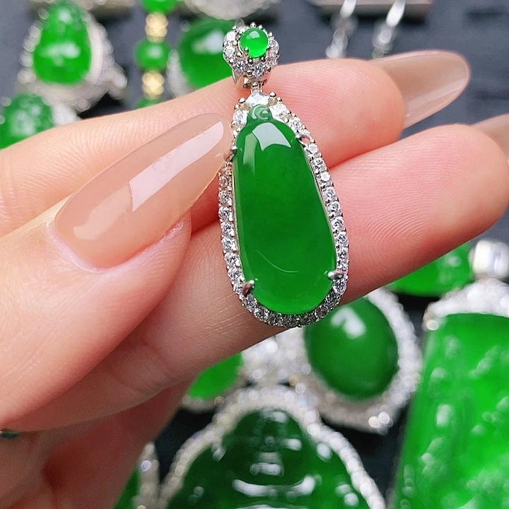 翡翠颈饰银S925镶嵌福瓜