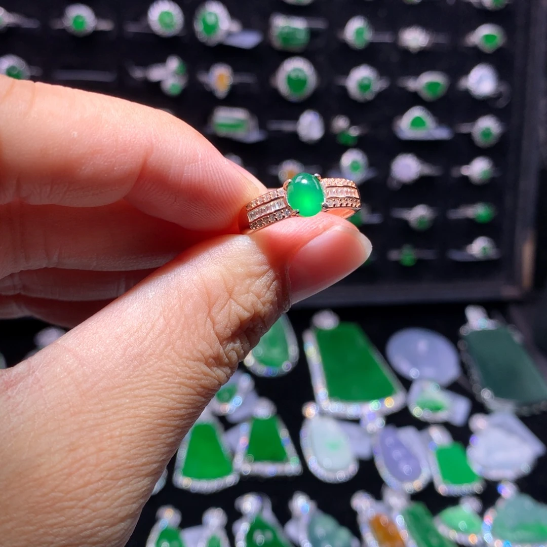 翡翠银S925镶嵌颈饰翡翠