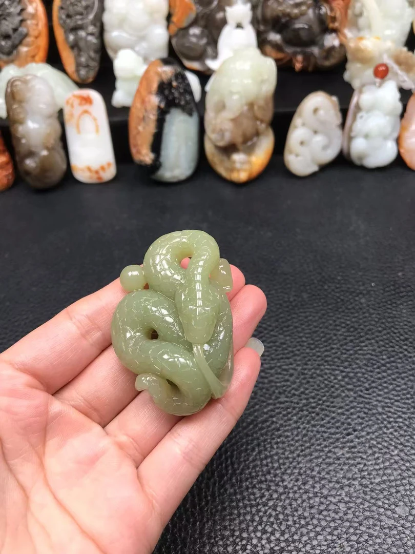 和田玉蛇，黄口料，实物漂亮
