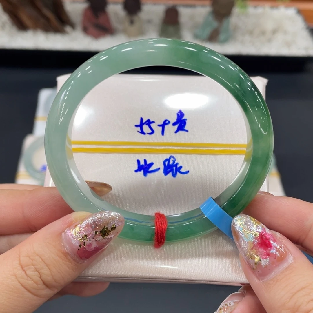 未镶嵌手镯翡翠缅甸天然翡翠手镯