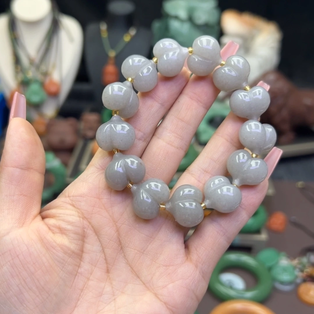 未镶嵌手镯石英岩玉