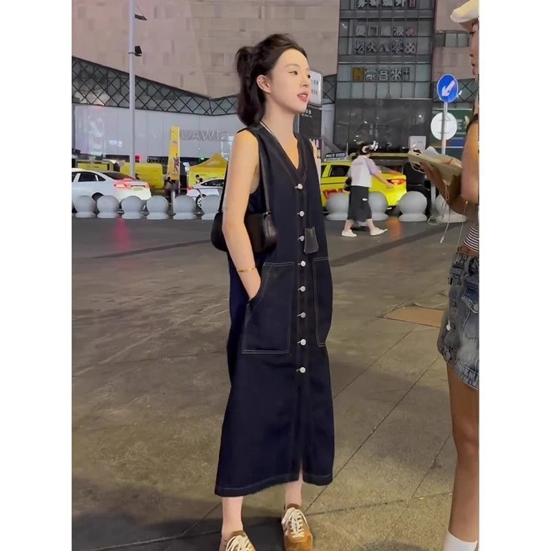 老钱风韩版背心式无袖中长款牛仔连衣裙气质深蓝色显瘦领排扣直筒