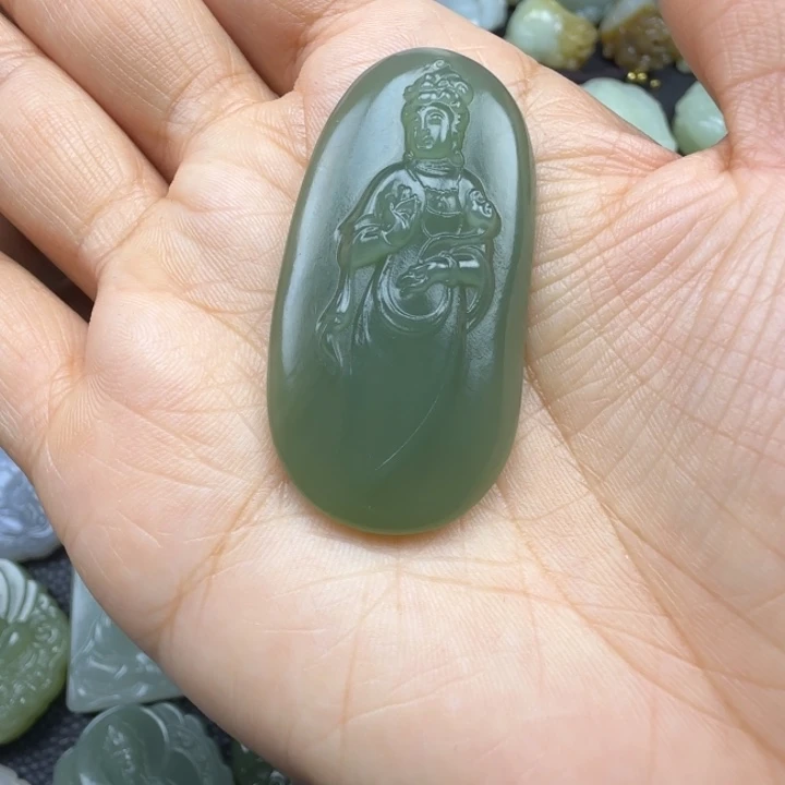 和田玉未镶嵌珠宝奇石