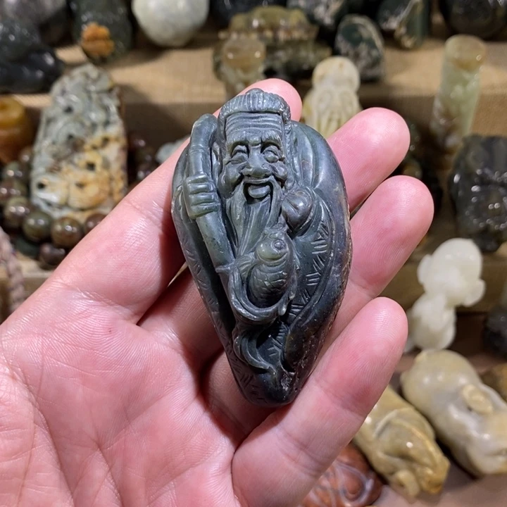 透闪石质玉未镶嵌挂件