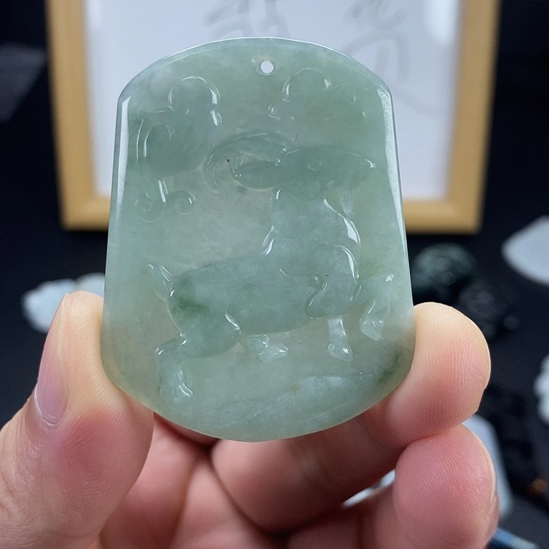 翡翠未镶嵌颈饰翡翠