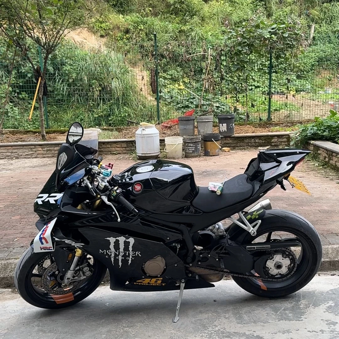 张雪500rr改装rcrsp竞技加高驼峰 设计无损快速安装 注塑开模