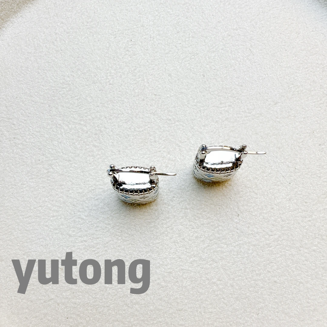 铜合金锆石耳饰 【雨桐轻奢饰品】设计款耳环YT02604