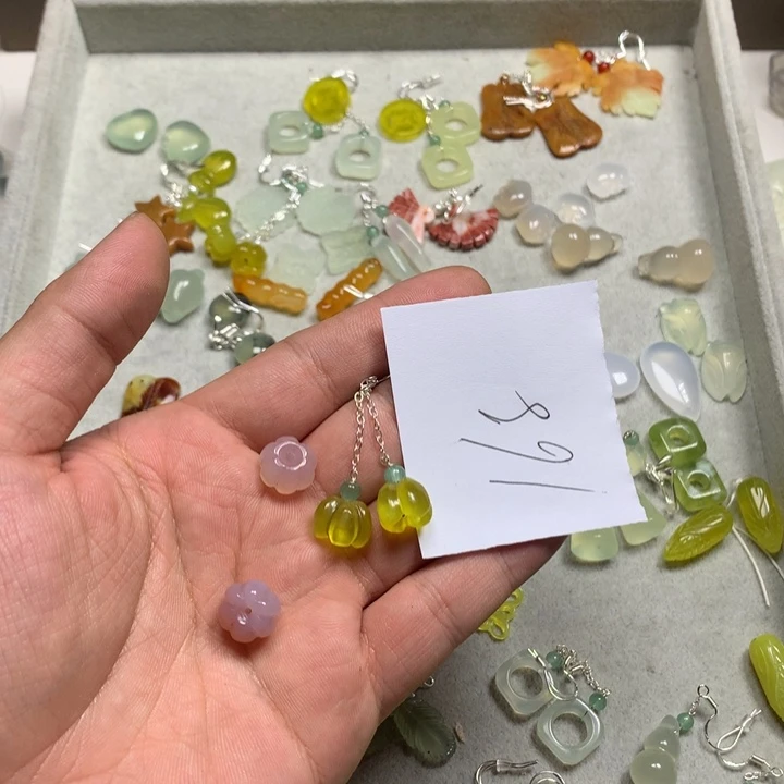 涂***潇蛇纹石玉合金耳钉