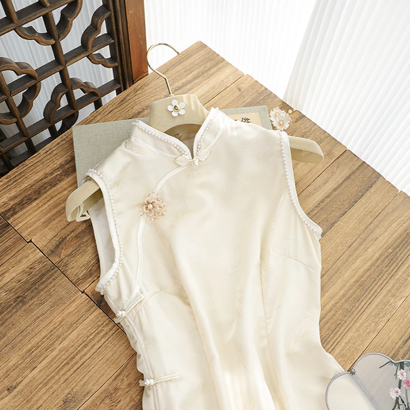 俏娘鱼2025年春夏新款素雅复古改良新中式无袖大码旗袍女日常可穿