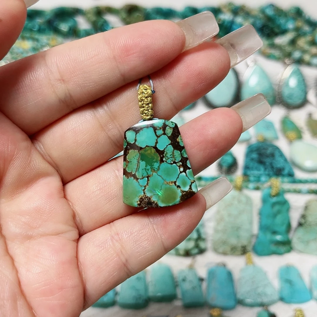 【闪购商品】未镶嵌绿松石珠宝奇石