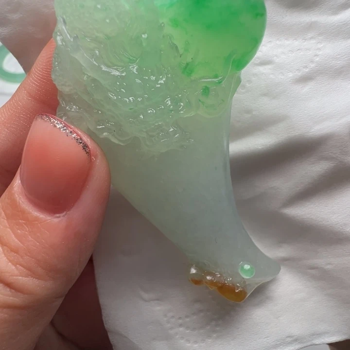 用***1定制翡翠未镶嵌包抛光