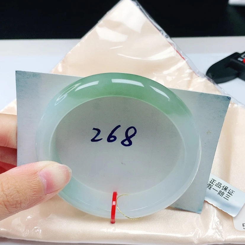 【闪购商品】翡翠手镯未镶嵌56.6圈