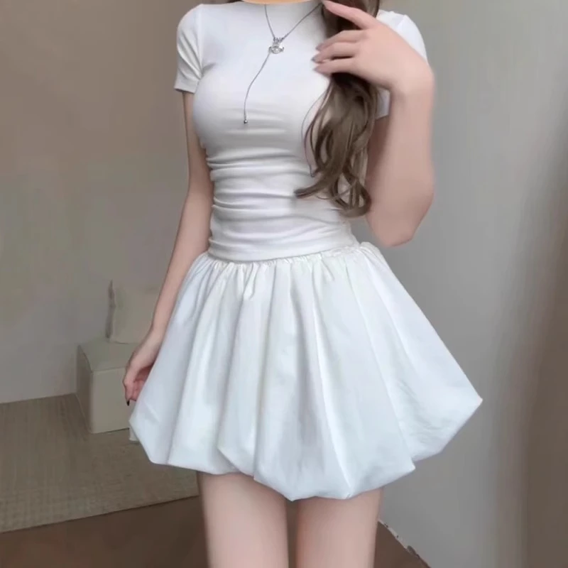 白色显瘦花苞短裙裤女夏季薄款梨形身材小个子高腰百搭蓬蓬月光裙