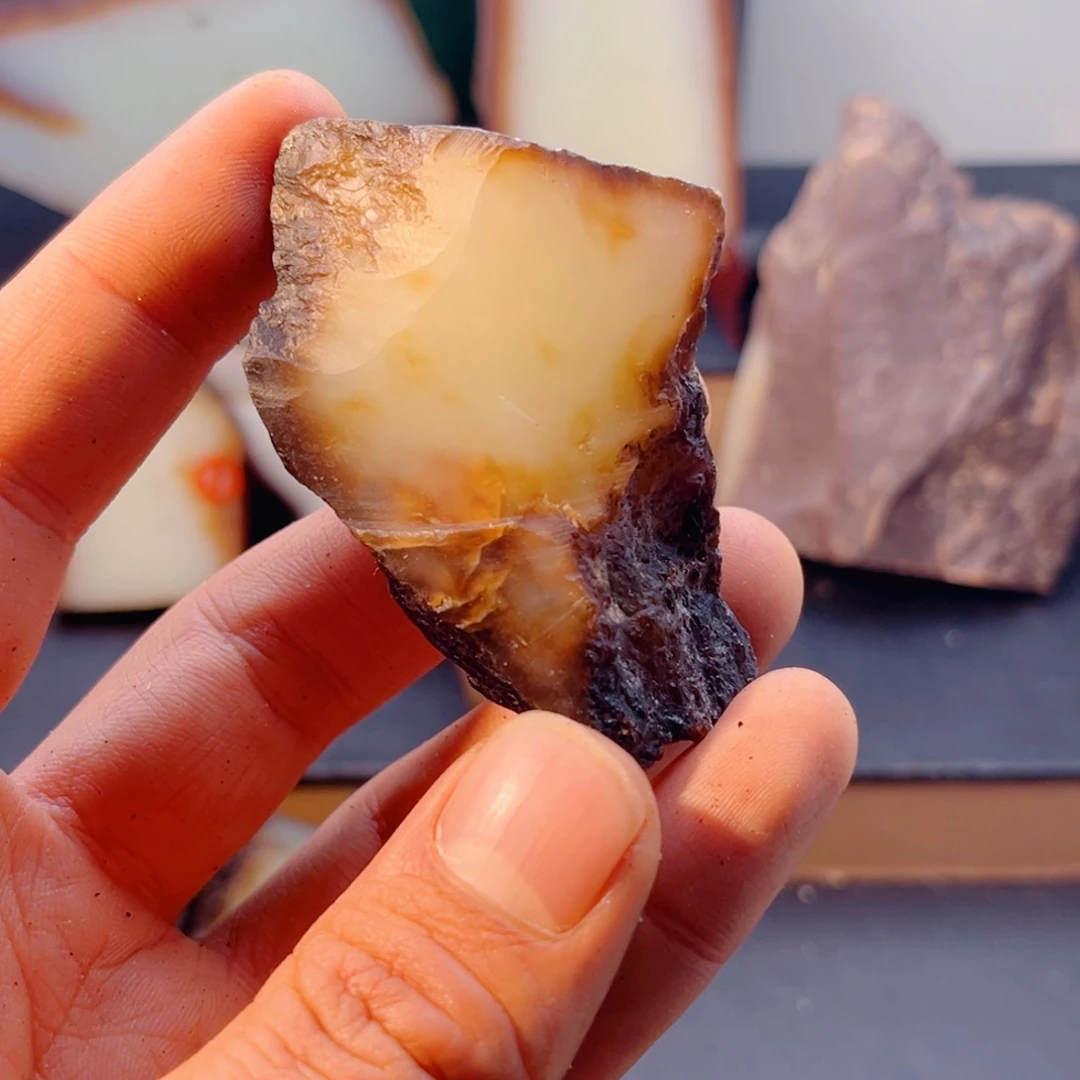 和田玉（糖玉）未镶嵌颈饰