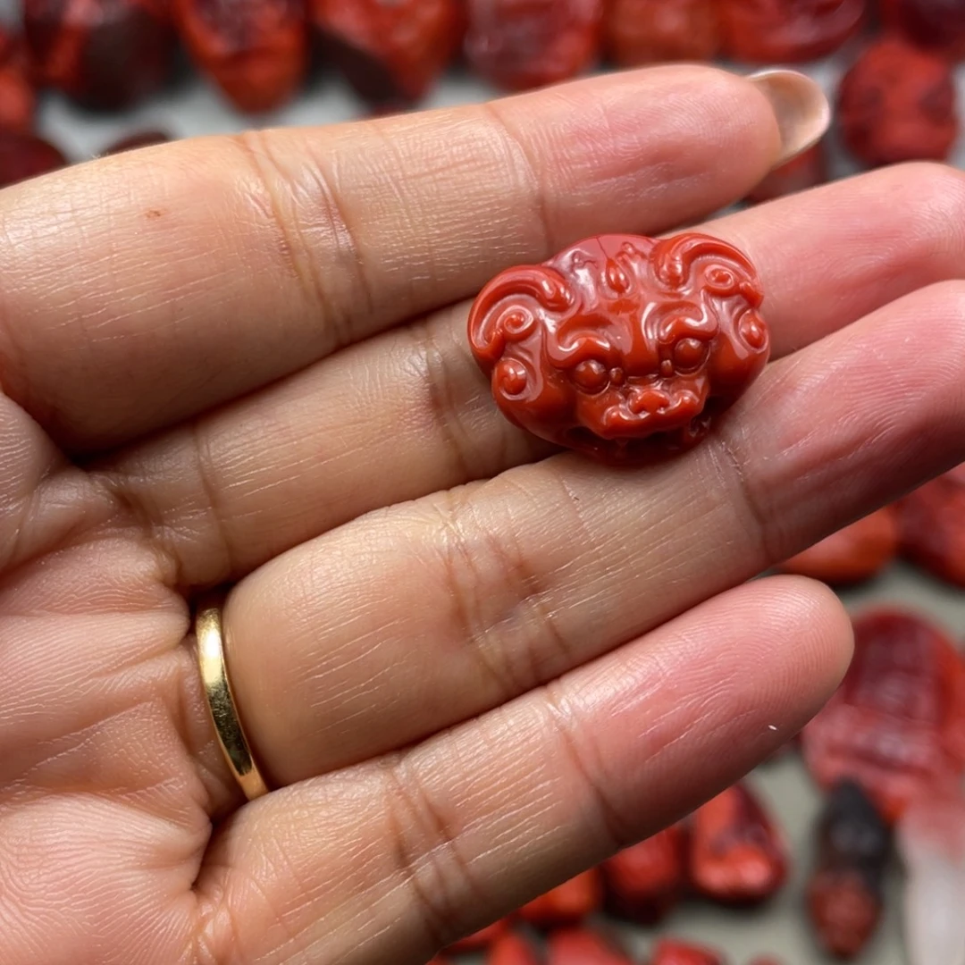 南红玛瑙未镶嵌颈饰